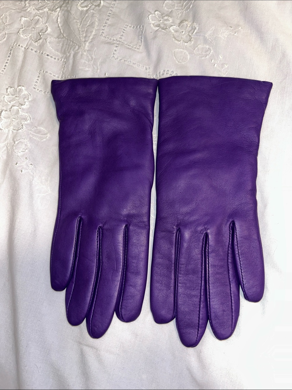 Lands' End Women's Cashmere-Lined Deep Violet Leather Small 6 1/2 Gloves - Picture 5 of 11